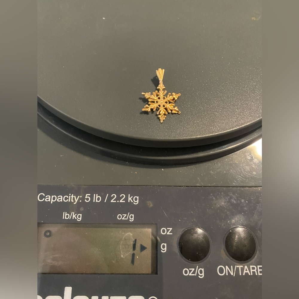 Snowflake Necklace Pendant Yellow 14K Karat Gold Small 1” Charm Estate - Picture 7 of 7